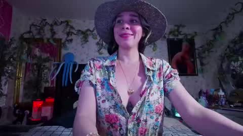 Snapshot of elizabeth77_ chatting on 14, 9, 2025 Elizabeth online show from 14, 9, 2025
