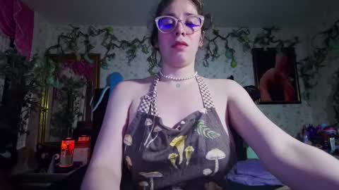 Elizabeth online show from 5, 11, 2025