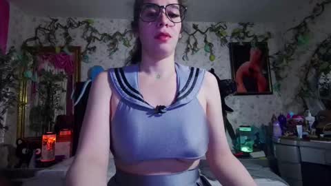 Elizabeth online show from 11, 11, 2025