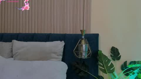 Snapshot of elizabeth_20_ chatting on 28, 10, 2025 elizabeth online show from 28, 10, 2025