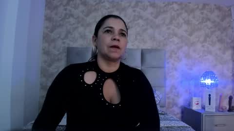 Snapshot of elizabeth_colleman chatting on 2, 2, 2025 Elizabeth online show from 2, 2, 2025