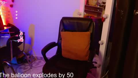 Snapshot of elizabeth_martinez98 chatting on 24, 2, 2025 Elizabeth Martinez online show from 24, 2, 2025
