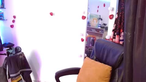 Snapshot of elizabeth_martinez98 chatting on 27, 2, 2025 Elizabeth Martinez online show from 27, 2, 2025