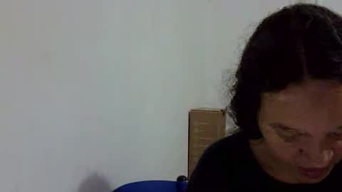 Snapshot of elizabeth_martinez_ chatting on 28, 10, 2025 Elizabeth Martinez online show from 28, 10, 2025