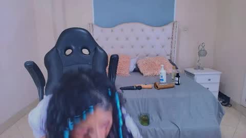 Elizabeth  online show from 15, 5, 2026