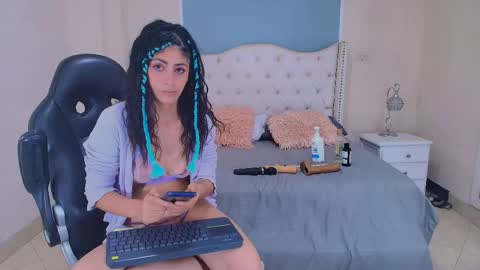 Elizabeth  online show from 16, 5, 2026