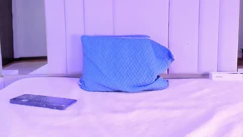    online show from 24, 10, 2025