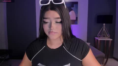 Snapshot of elizabethbennett_ chatting on 19, 12, 2025 Call me Eli online show from 19, 12, 2025