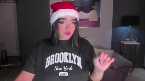 Snapshot of elizabethbennett_ chatting on 21, 12, 2025 Call me Eli online show from 21, 12, 2025