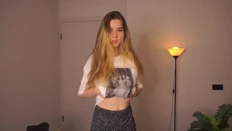 Snapshot of elizabethennals chatting on 17, 9, 2025 Elizabeth online show from 17, 9, 2025