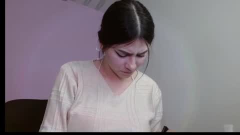 elizabethhot33 online show from 4, 10, 2025