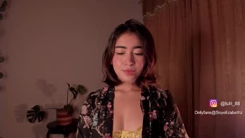 Snapshot of elizabethz chatting on 12, 10, 2025 Tuli online show from 12, 10, 2025