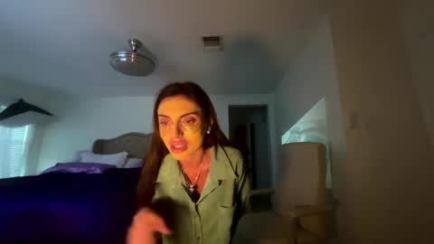 ella_ella_ella_ay online show from 6, 10, 2025
