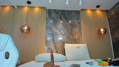 ella harper online show from 10, 1, 2025