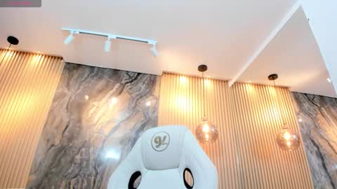 ella harper online show from 23, 3, 2026