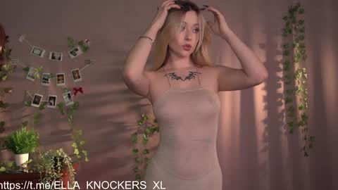 Snapshot of ella_knockers_xl chatting on 1, 2, 2025 Ella NEXT STREAM 21 november online show from 1, 2, 2025