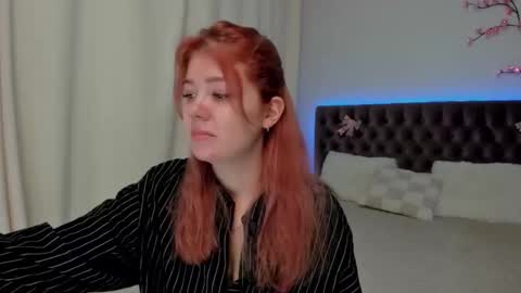 Ella Mayers online show from 18, 9, 2025