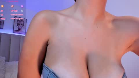 Snapshot of ella_rush chatting on 16, 12, 2024 Srta. Rush online show from 16, 12, 2024