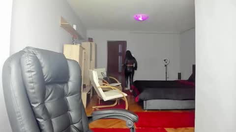 Ella online show from 30, 10, 2025