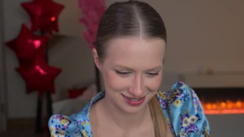 Snapshot of ella_twinkle chatting on 8, 3, 2026 Ella online show from 8, 3, 2026