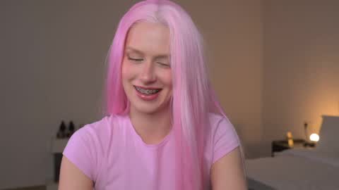 Snapshot of ella_twinkle chatting on 9, 4, 2026 Ella online show from 9, 4, 2026