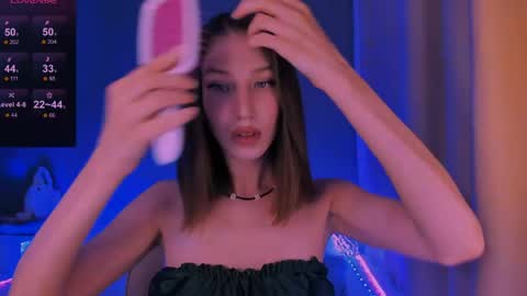 ellaamber online show from 2, 5, 2026
