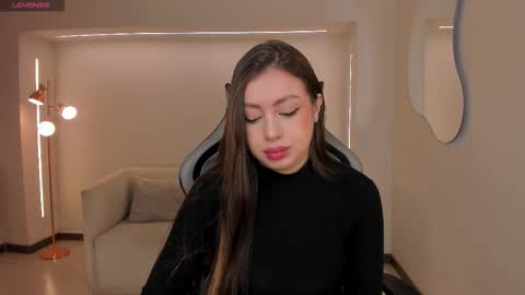 Snapshot of ellaclark chatting on 15, 9, 2025 EllaClark online show from 15, 9, 2025