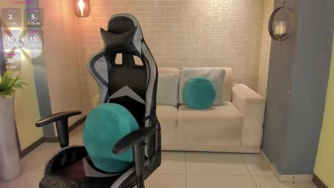 Snapshot of ellaclark chatting on 22, 10, 2025 EllaClark online show from 22, 10, 2025