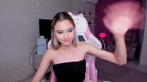 Snapshot of ellacurtis chatting on 14, 6, 2026 ellacurtis online show from 14, 6, 2026