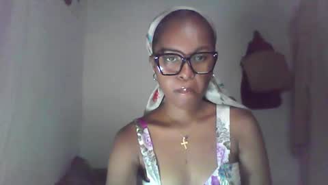 ellah245 online show from 16, 2, 2026