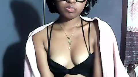 ellah245 online show from 7, 7, 2026