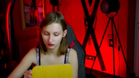 Ella online show from 19, 3, 2026