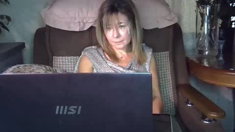 Snapshot of ellajohnsonx chatting on 25, 10, 2025 ellajohnsonx online show from 25, 10, 2025