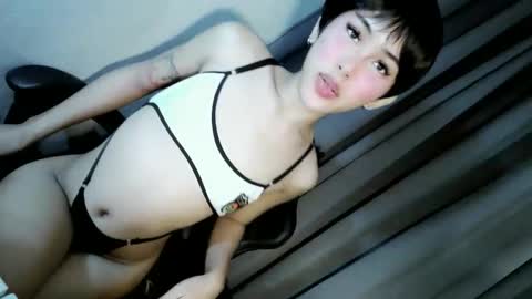 Snapshot of ellaliciousss chatting on 4, 3, 2026 ella online show from 4, 3, 2026