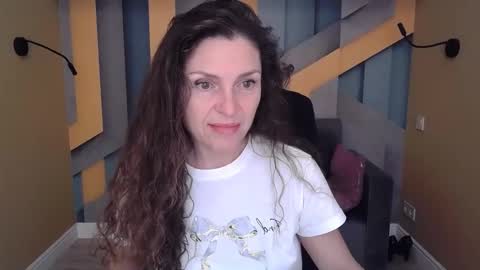 EllaLongs online show from 11, 10, 2025