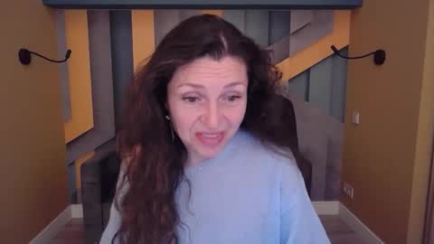EllaLongs online show from 15, 5, 2026