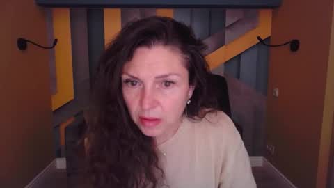 EllaLongs online show from 17, 5, 2026