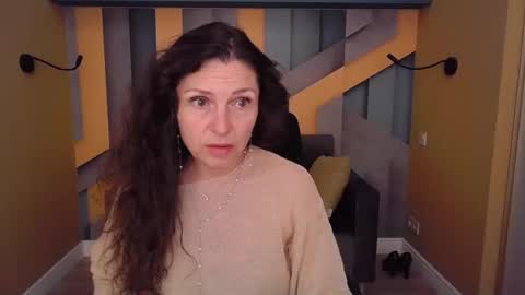 EllaLongs online show from 29, 5, 2026