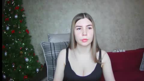 Snapshot of ellanuar chatting on 8, 1, 2025 EllaNuar online show from 8, 1, 2025