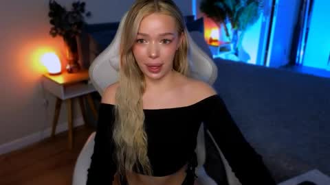 Ella online show from 9, 4, 2026