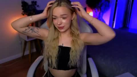 Ella online show from 21, 4, 2026