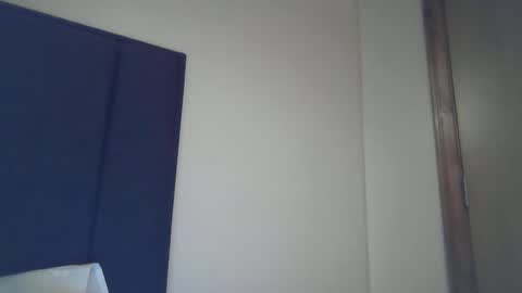 elle010843 online show from 14, 11, 2025