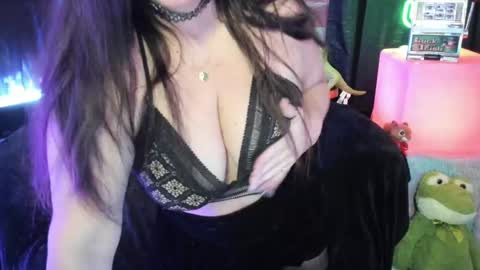 ELLE online show from 20, 11, 2025