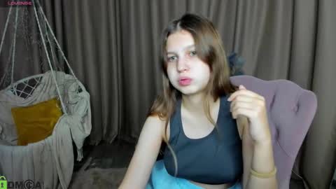 elle_ellise online show from 11, 9, 2025