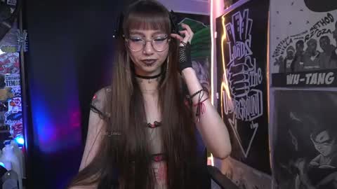 Snapshot of elle_uwu chatting on 24, 2, 2025 follow me on instagram . online show from 24, 2, 2025