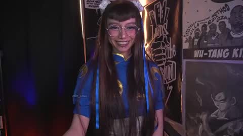 Snapshot of elle_uwu chatting on 7, 1, 2026 follow me on instagram . online show from 7, 1, 2026