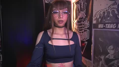 Snapshot of elle_uwu chatting on 4, 2, 2026 follow me on instagram . online show from 4, 2, 2026