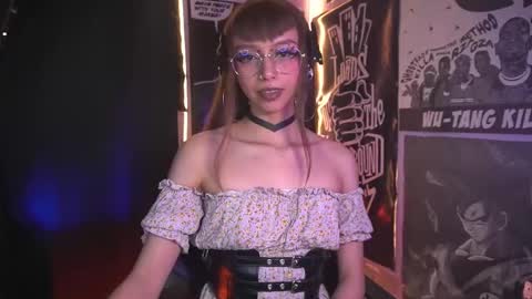 Snapshot of elle_uwu chatting on 11, 2, 2026 follow me on instagram . online show from 11, 2, 2026