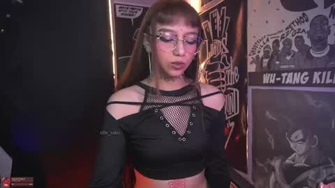 Snapshot of elle_uwu chatting on 21, 2, 2026 follow me on instagram . online show from 21, 2, 2026