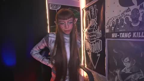 Snapshot of elle_uwu chatting on 24, 2, 2026 follow me on instagram . online show from 24, 2, 2026